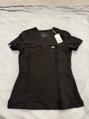 Figs Women's Black V-Neck Scrub Top